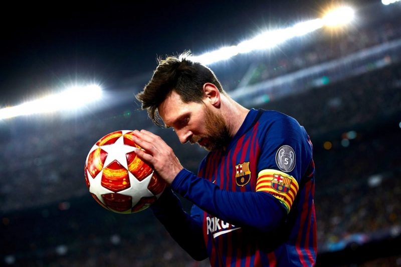 Messi có lẽ sẽ phải rời Nou Camp sau 15 năm gắn bó