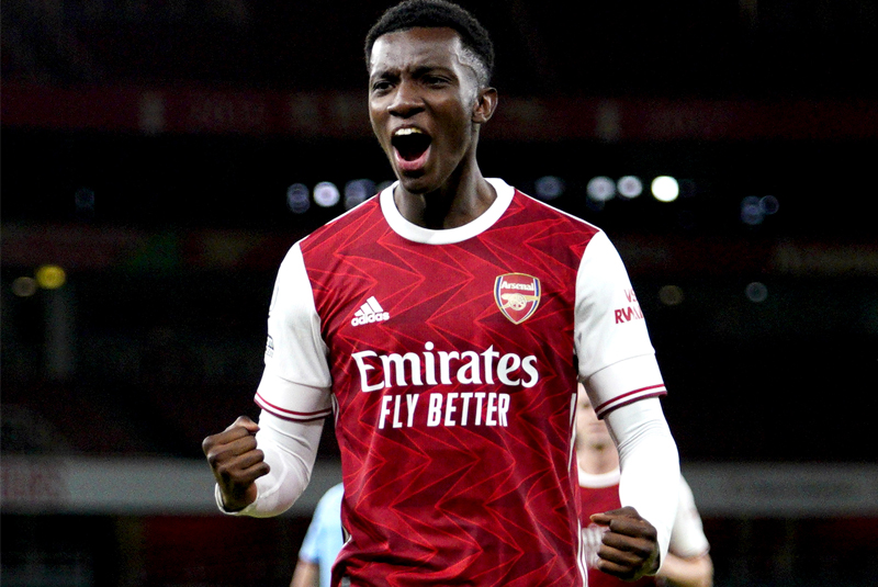 Sao trẻ Nketiah đã có bàn thắng sau một pha phối hợp đẳng cấp của Arsenal