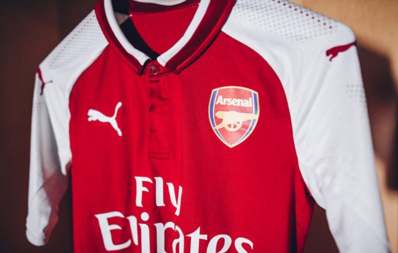 Áo đấu Arsenal mùa bóng 2017/2018