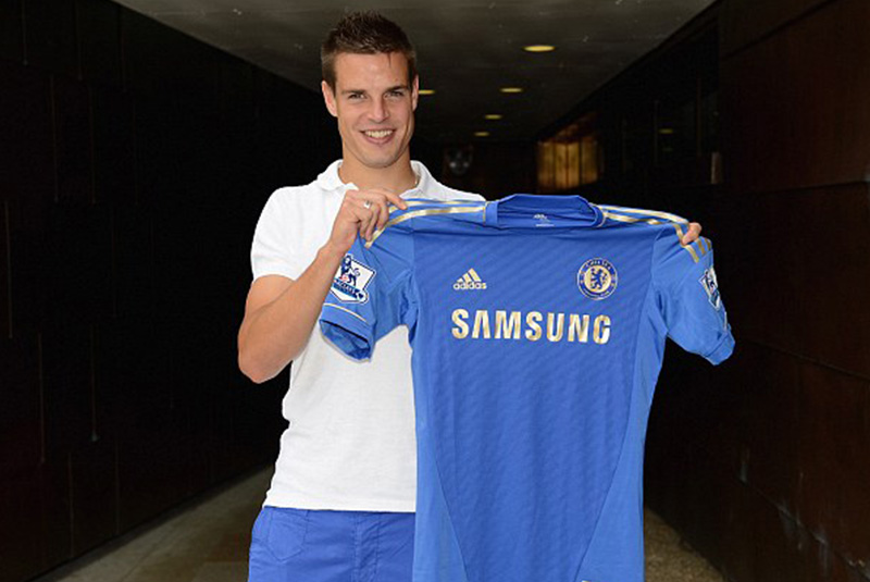 Anh ra mắt Chelsea năm 2012