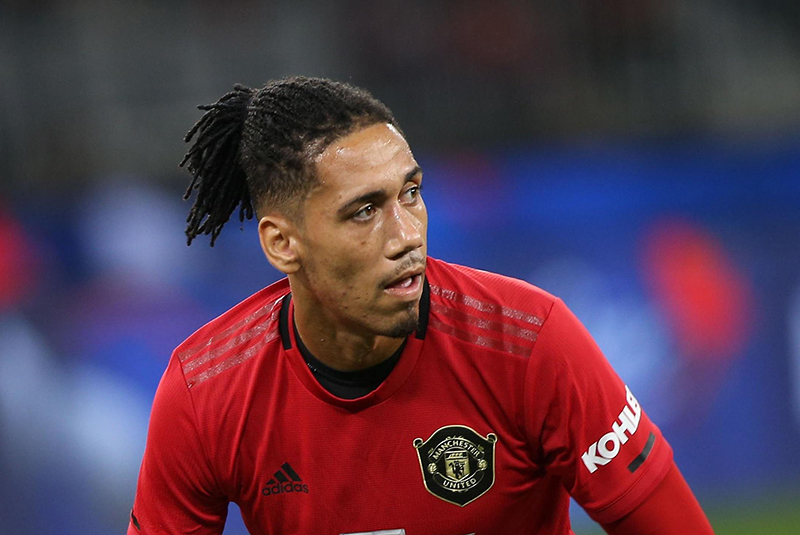 Từng bị gạt ra khỏi đội hình Man Utd, nhưng giờ Smalling lại được cả AS Roma và Inter để ý