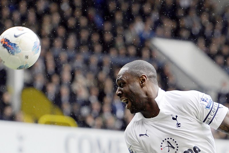 Vị trí trung vệ trong đội hình Tottenham tiêu biểu không thể thiếu tên Ledley King.