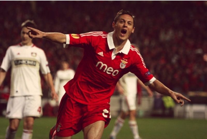 Matic thi đấu cực kỳ bùng nổ trong màu áo Benfica