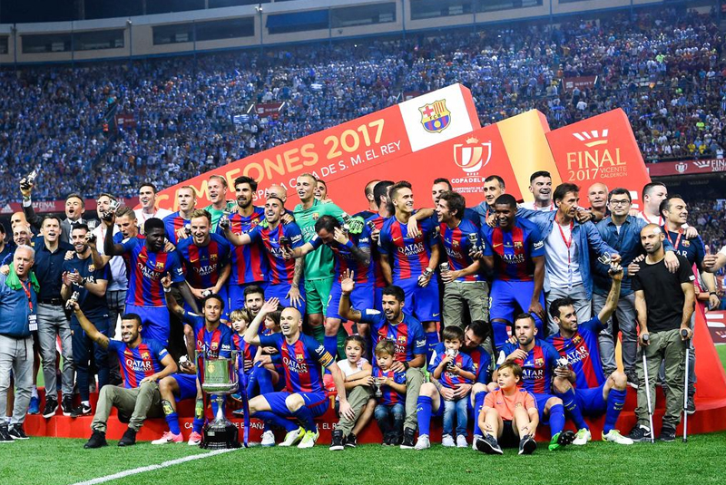 Barcelona vô địch