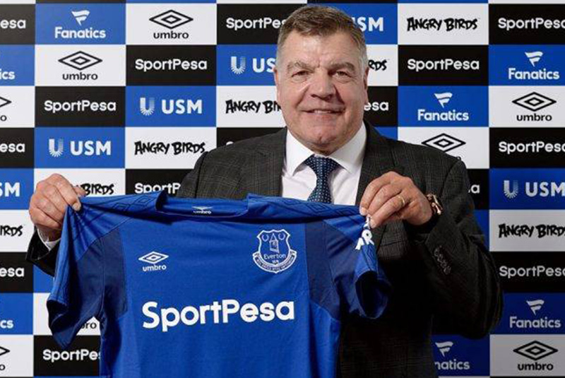 Allardyce cầm áo - huấn luyện viên Everton