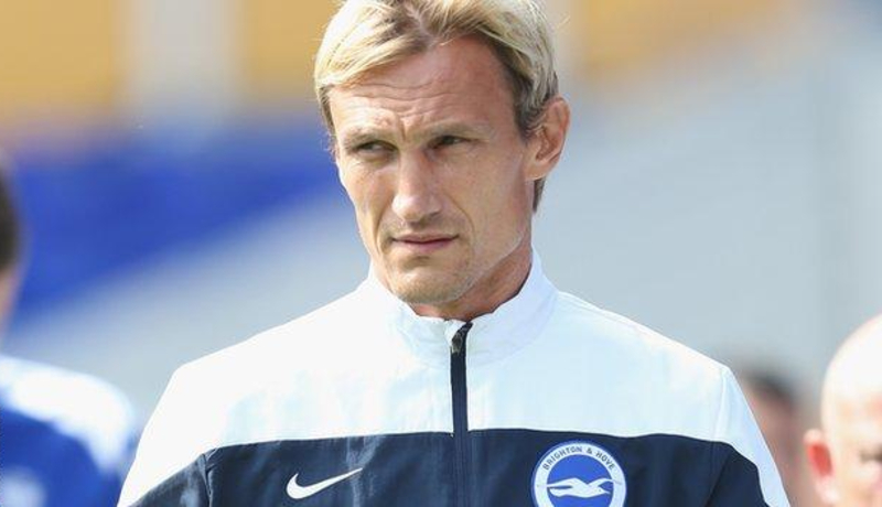 Huấn luyện viên Brighton:  Sami Hyypia gặp nhiều khó khăn khi làm tại Brighton