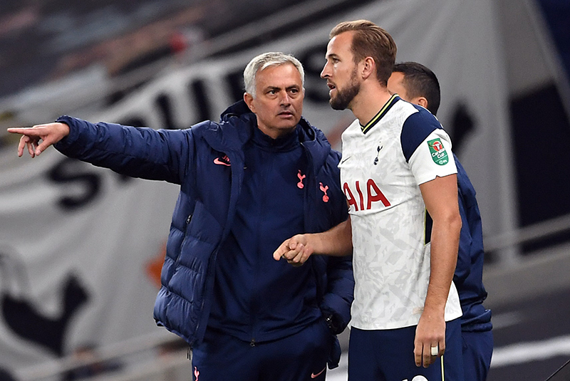 Mourinho đã thành công thuyết phục Kane ở lại