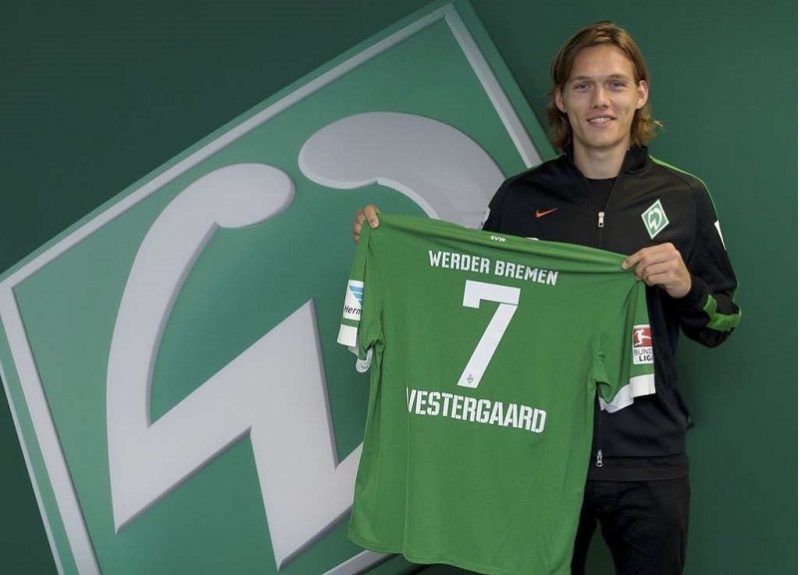 Tại màu áo Werder Bremen, phong độ của Jannik Vestergaard lên một tầm cao mới. Anh hoàn thiện kỹ năng tham gia tấn công và bắt đầu được chú ý nhiều hơn