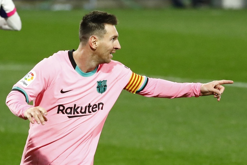 Messi nhận điểm 10 khi kéo Barca vào nhóm dự cúp châu Âu