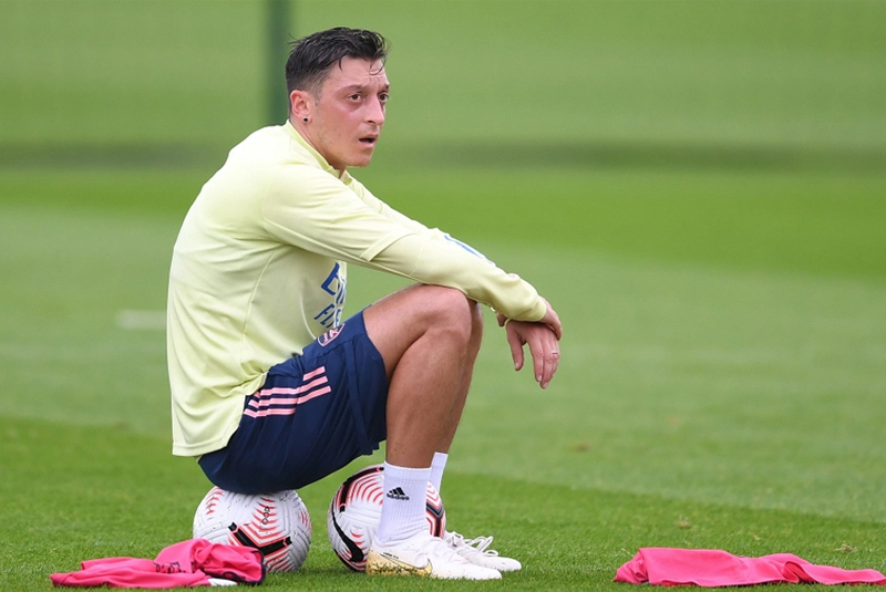 Ozil chỉ trích Arteta, ước được giúp Arsenal vượt qua khủng hoảng | Hình 3