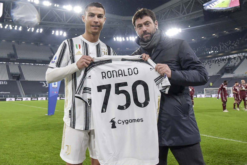 Ronaldo 750 bàn