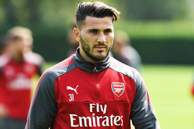 Kolasinac tập luyện