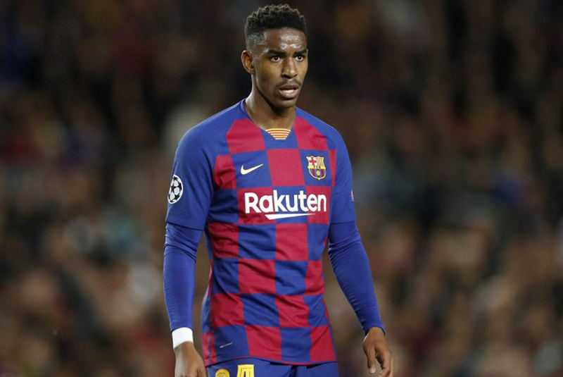 Junior Firpo là một hợp đồng không mấy thành công của Barcelona