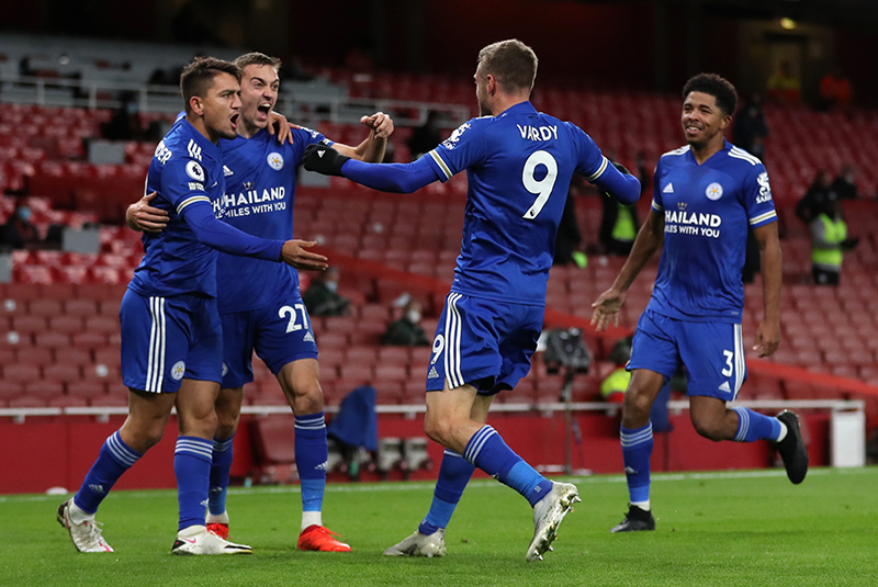 Leicester City vươn lên vị trí thứ 3 sau thắng lợi 2-0 trước Southampton
