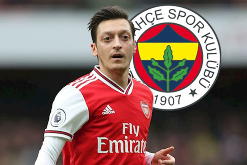 Mesut Ozil đang làm mọi cách để được rời khỏi “nhà tù” Arsenal