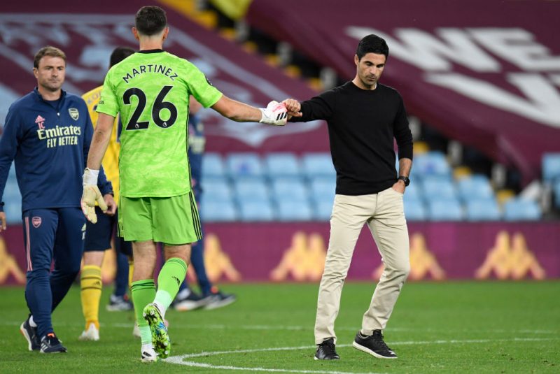 HLV Mikel Arteta thừa nhận bối rối khi để Martinez sang Aston Villa
