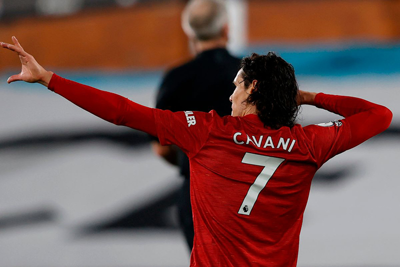 Edinson Cavani cứ lập công là Man Utd lại thắng trận