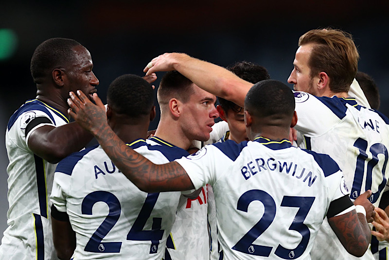 Tottenham có lịch thi đấu đầy khó khăn