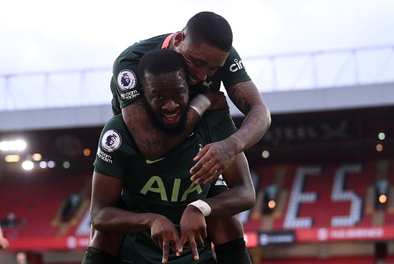 Bộ đôi Serge Aurier và Tanguy Ndombele đã có màn trình diễn nổi bật