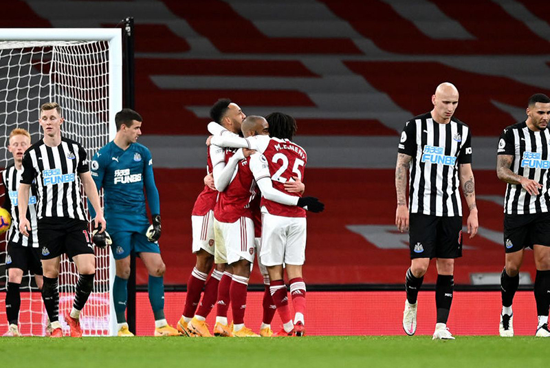 Dù thay đổi 8 vị trí khác nhau trong đội hình chính, Newcastle vẫn không thể thoát thua