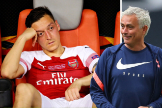 Ozil chọn giải nghệ thay vì Tottenham, Mourinho tức giận