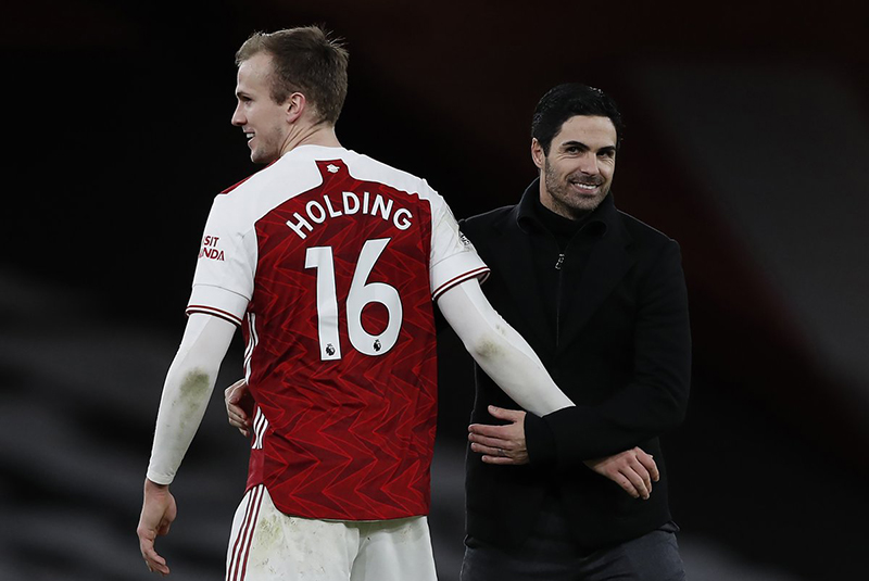 Arsenal đã làm rất đúng khi gia hạn cùng Rob Holding