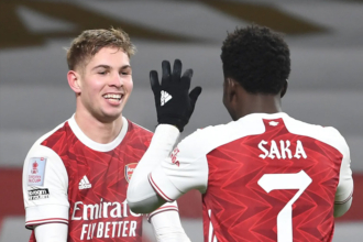 Bukayo Saka và Smith Rowe đang là điểm tựa của Arsenal giữa thời điểm giông bão như lúc này