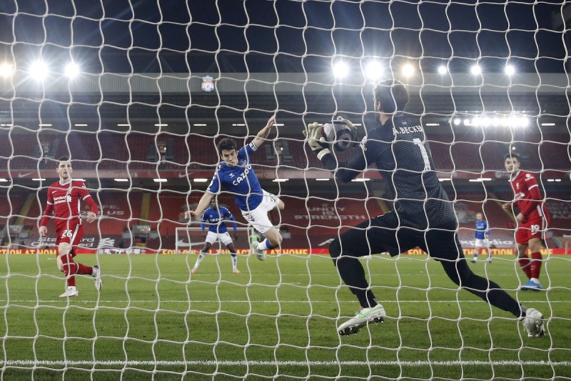 Kết quả Liverpool vs Everton 0-2: The Kop lại khụy gối tại Anfield | Hình 5