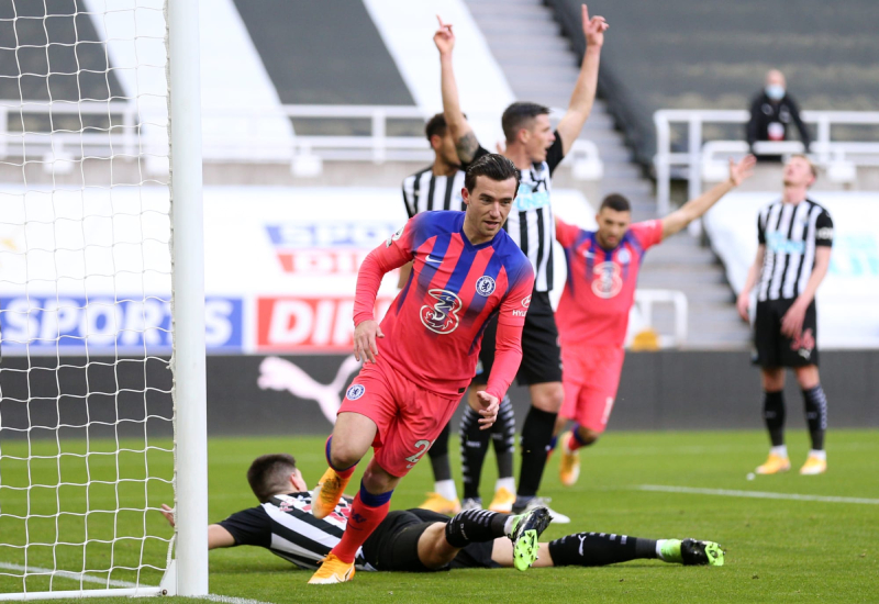 Chelsea đánh bại Newcastle 2-0 trong trận lượt đi