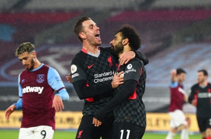 West Ham vs Liverpool - Henderson và Salah ăn mừng bàn thắng mở tỉ số của đội khách