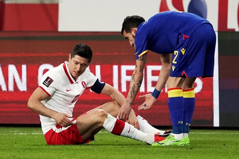 Robert Lewandowski sẽ phải ngồi ngoài 1 tháng vì chấn thương