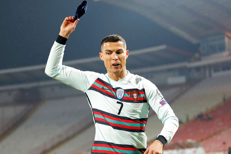 Ronaldo và HLV Bồ Đào Nha nói gì khi bị tước bàn thắng phút cuối? | Hình 17