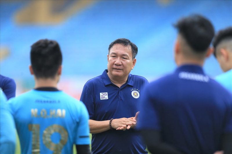 Trận ra mắt đội bóng mới tại vòng 8 V-League của HLV Hoàng Văn Phúc hứa hẹn rất khó khăn
