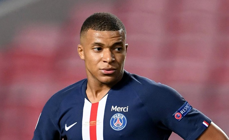 Mbappe chưa cam kết tương lai với PSG