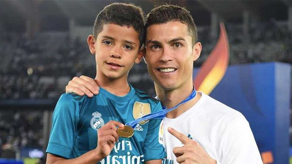 Tất tần tật những điều thú vị nhất về con trai Ronaldo | Hình 1