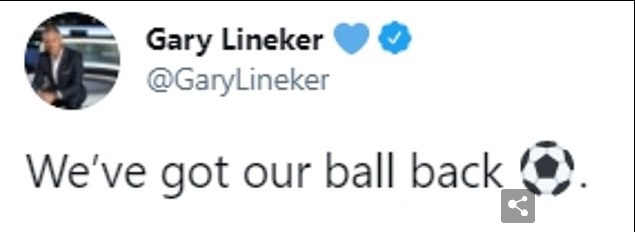 Gary Lineker vui mừng khi bóng đá chính thức được quay trở lại