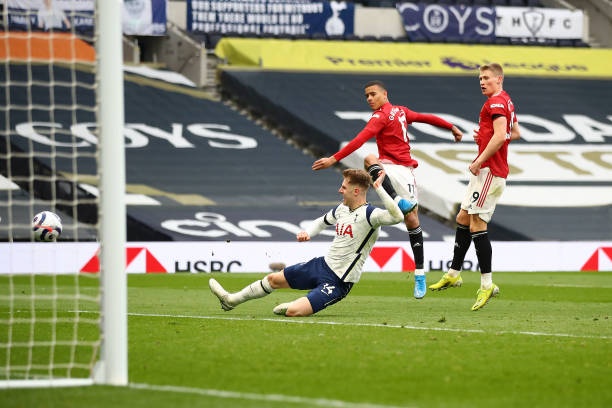 Mason Greenwood ấn định thắng lợi 3-1 