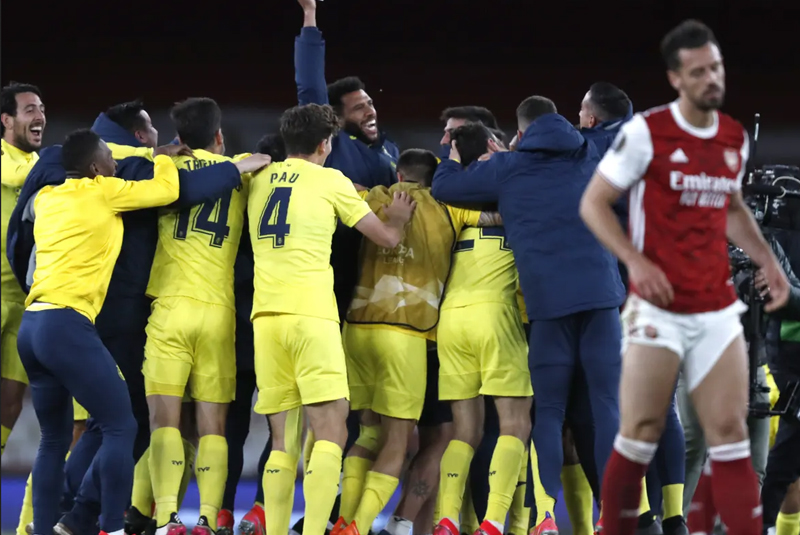 Các cầu thủ Villarreal vẫn chưa hết hưng phấn sau chiến thắng trước Arsenal