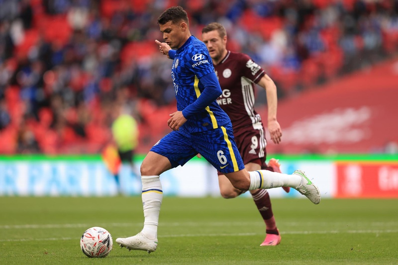 Thiago Silva phong tỏa thành công các tiền đạo của Leicester