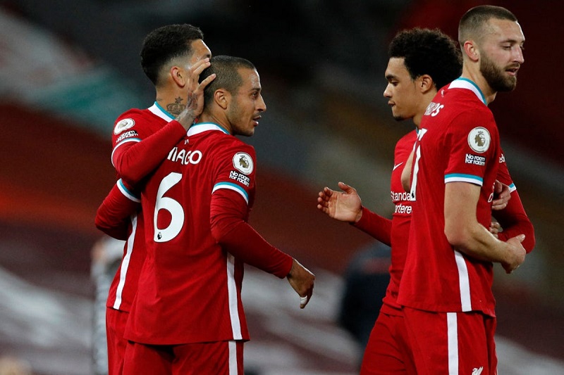 Thiago đã có pha lập công đầu tiên tại Ngoại Hạng Anh cho Liverpool