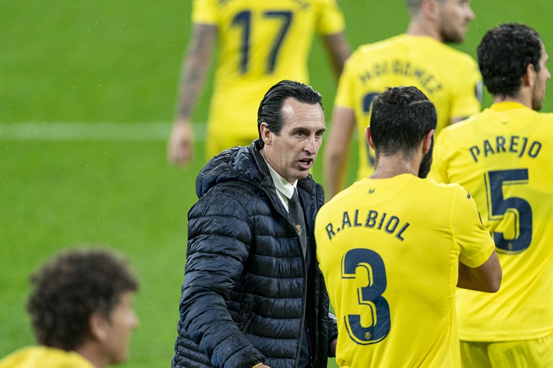 Unai Emery quá lọc lõi ở đấu trường này