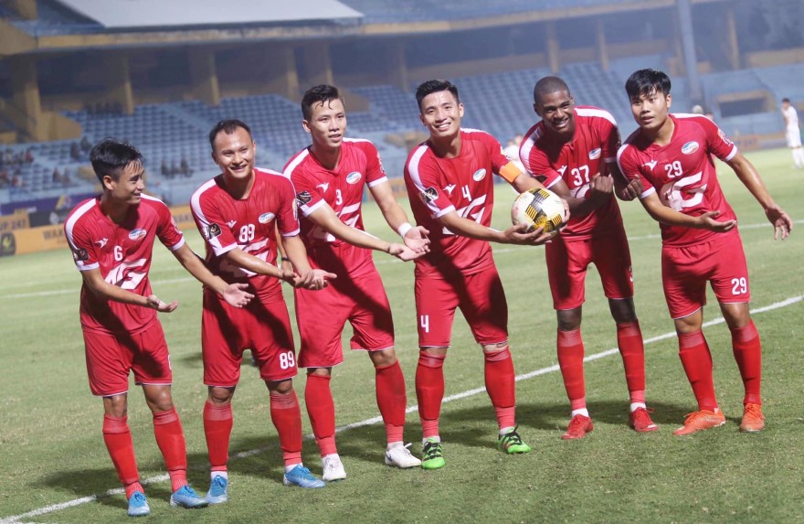 Năm cầu thủ thuộc biên chế CLB Viettel sẽ bay tới Bangkok để chuẩn bị cho AFC