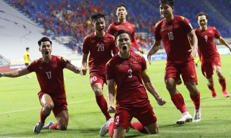 Chiến thắng trước Malaysia giúp ĐT Việt Nam giữ vững ngôi đầu bảng G