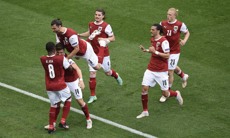 Chiến thắng 1-0 trước Ukraine là vừa đủ giúp Áo đi tiếp