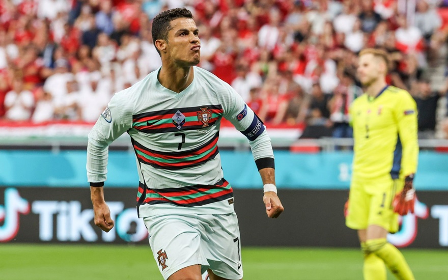 Cristiano Ronaldo thiết lập kỷ lục trong trận thắng Hungary