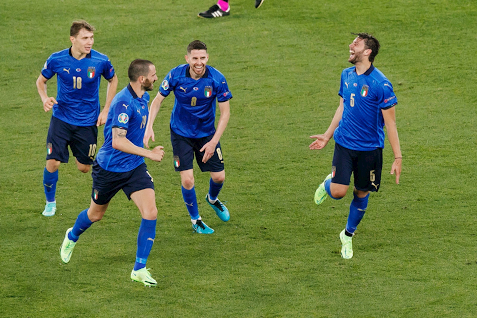 Tuyển Ý giành chiến thắng thứ 3 liên tiếp ở vòng bảng