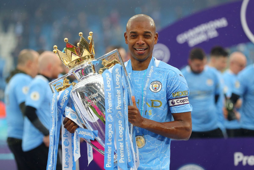 Fernandinho cùng chức vô địch Ngoại Hạng Anh 2020/2021