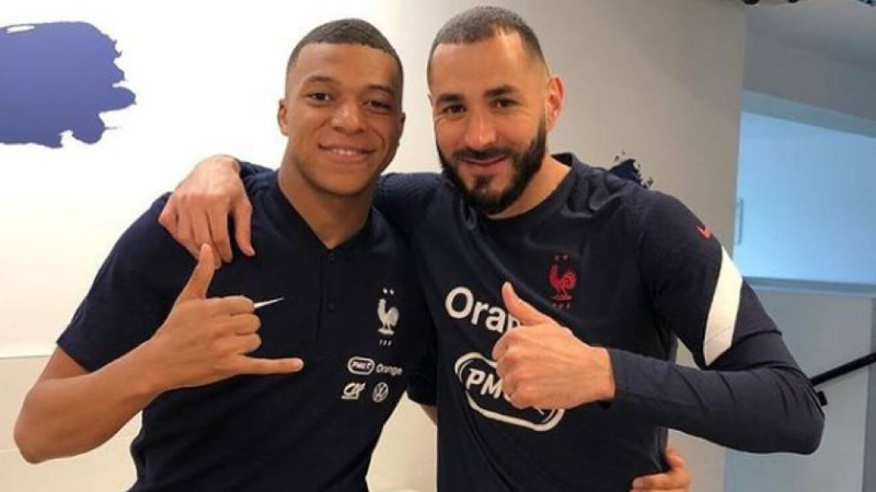 Benzema và Mbappe có mối quan hệ mật thiết trên tuyển Pháp