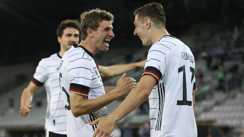 Muller chưa phải lời giải cho hàng công của Đức