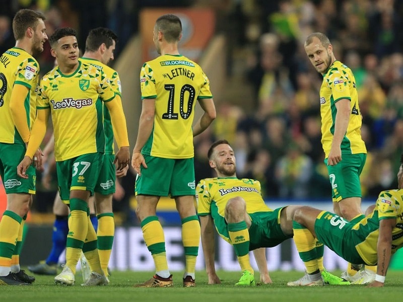 Norwich City trở lại Ngoại Hạng Anh sau một năm xuống hạng